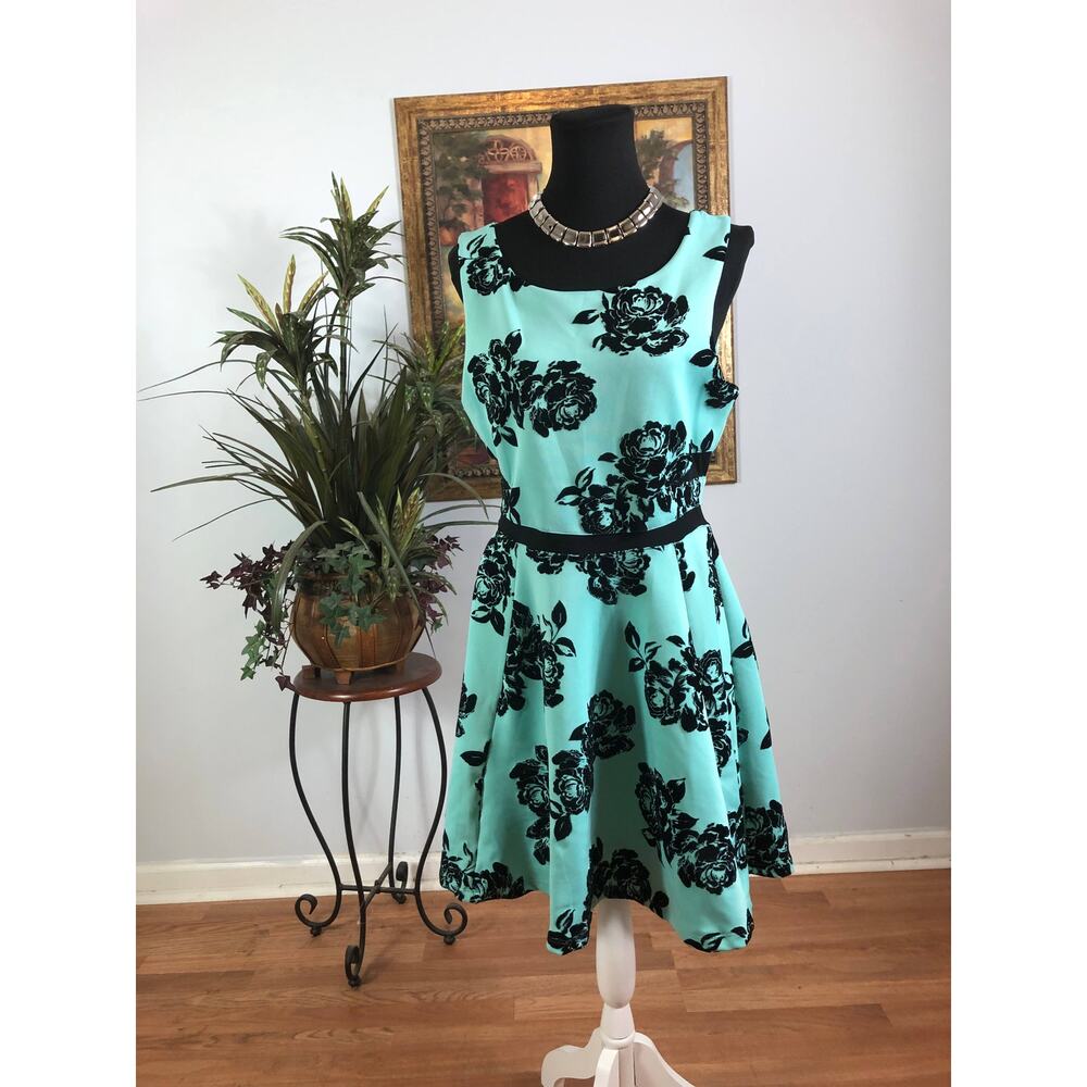 Trixxi Dress Women's Size 13‎ Aqua Black Floral Sleeveless Fit and Flare